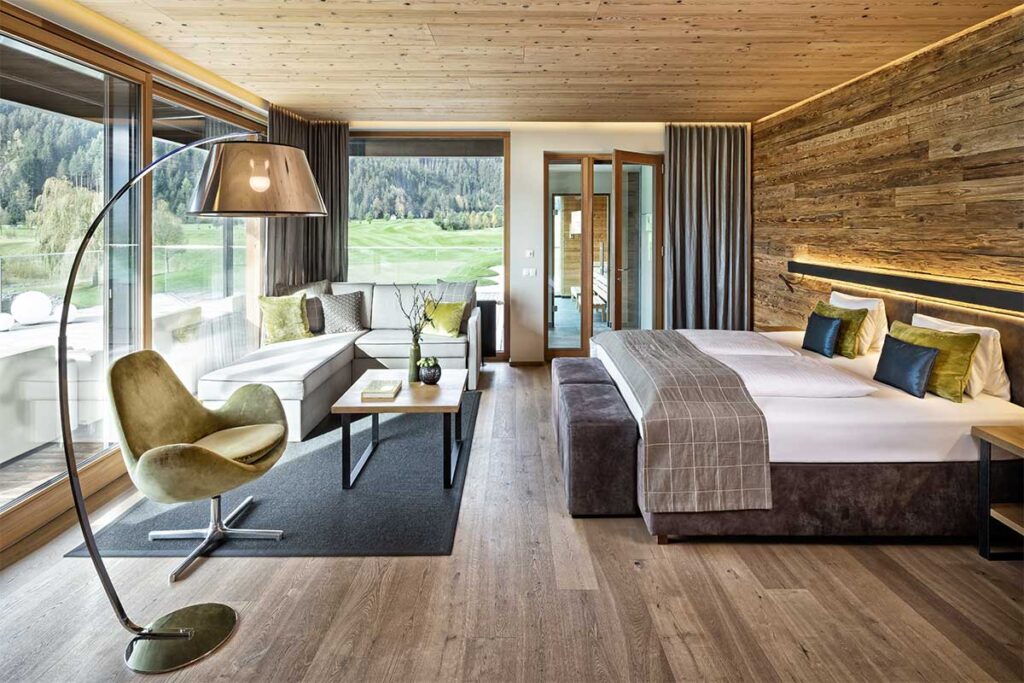 Edles Design und Wohlfühlambiente pur: Die Zimmer und Suiten der Sportresidenz Zillertal
